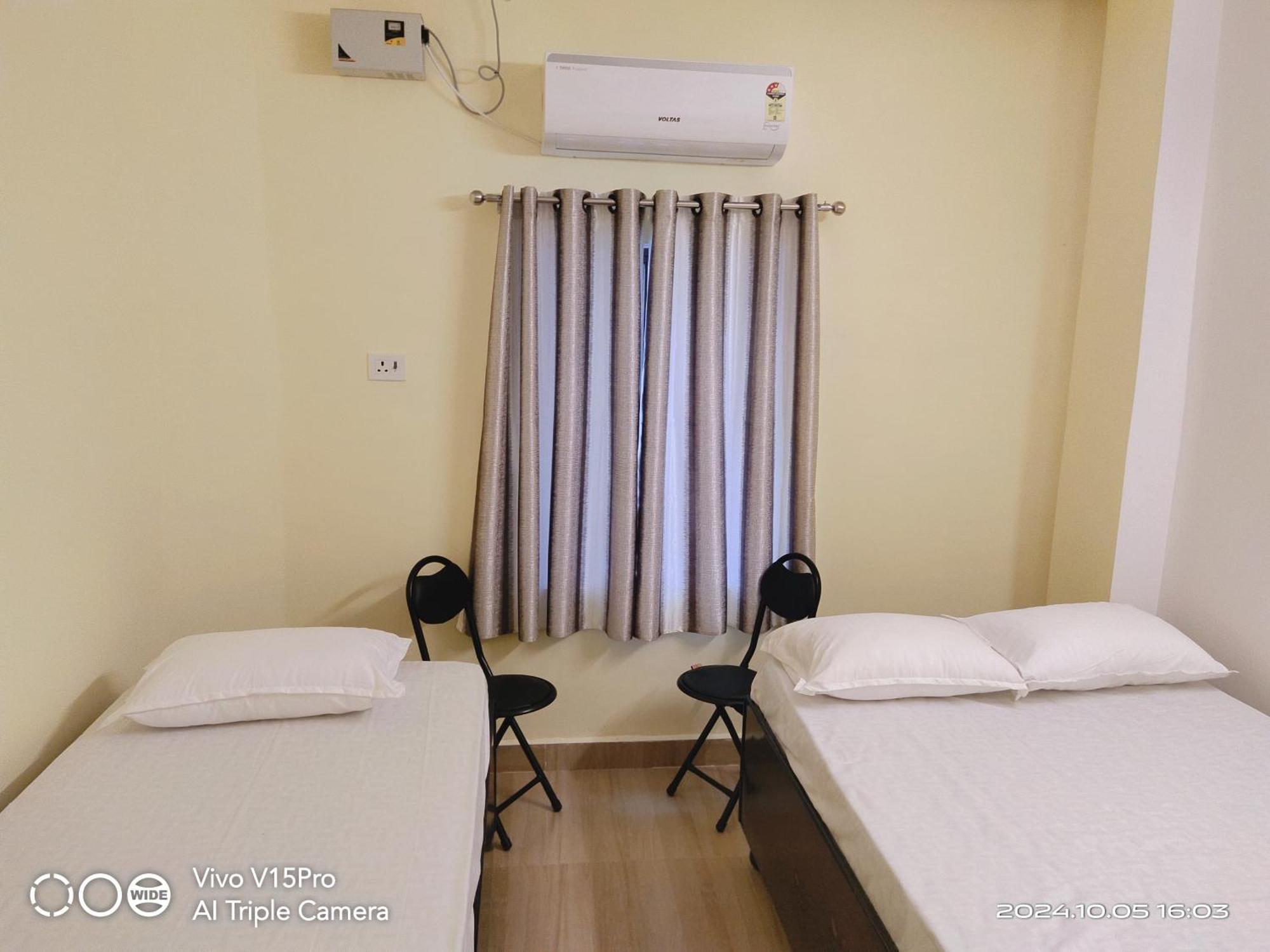 Incredible Banaras Inn Varanasi Exterior photo