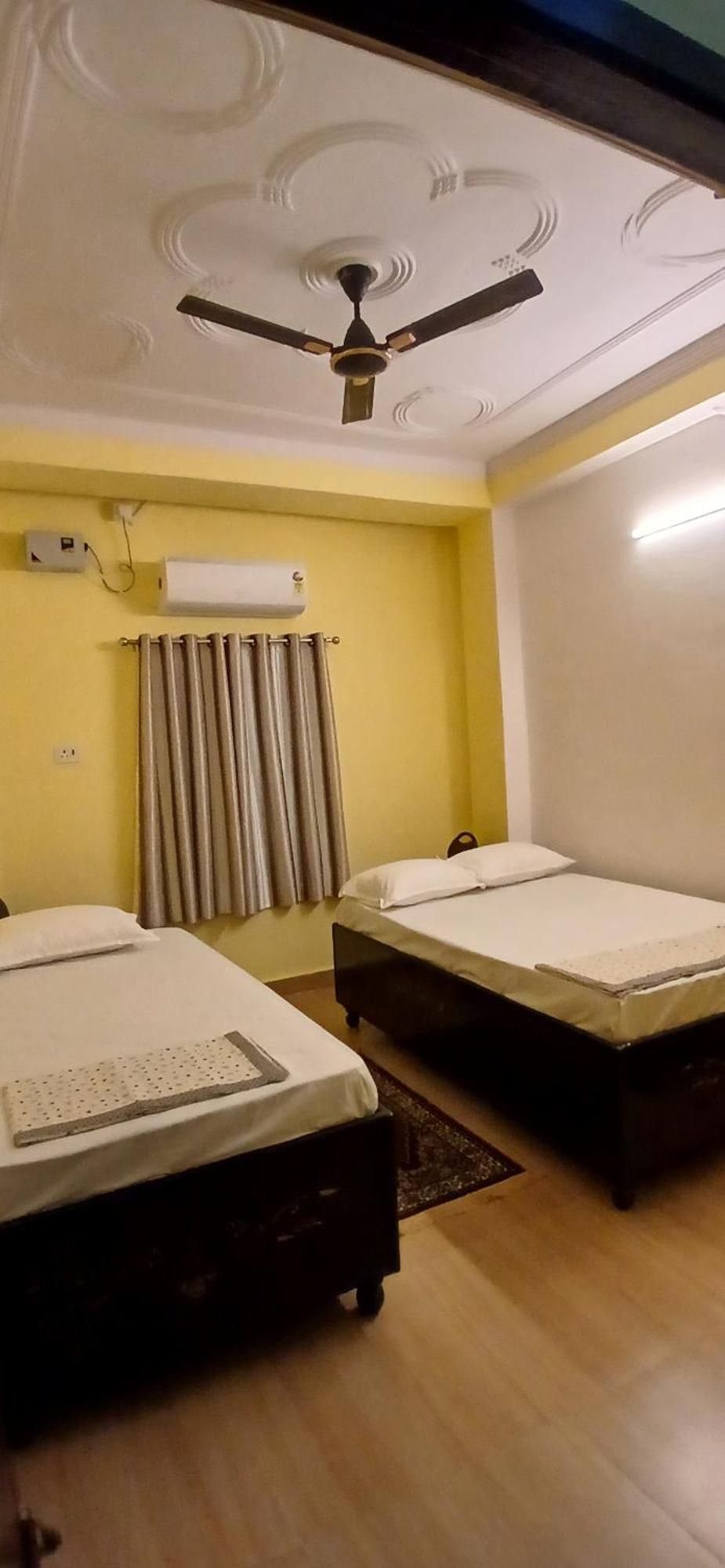 Incredible Banaras Inn Varanasi Exterior photo